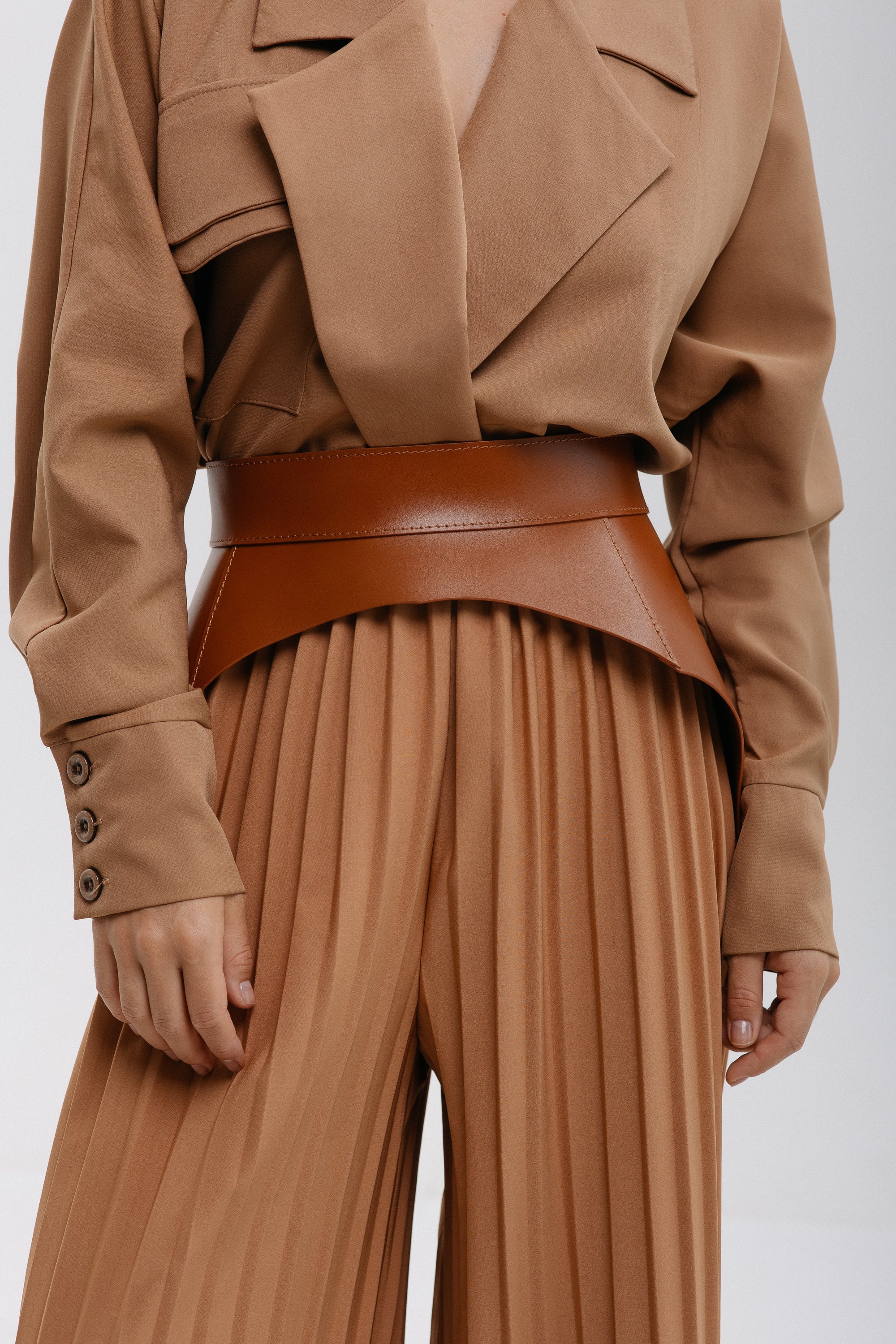 Basque Kaelo Brown crazy horse