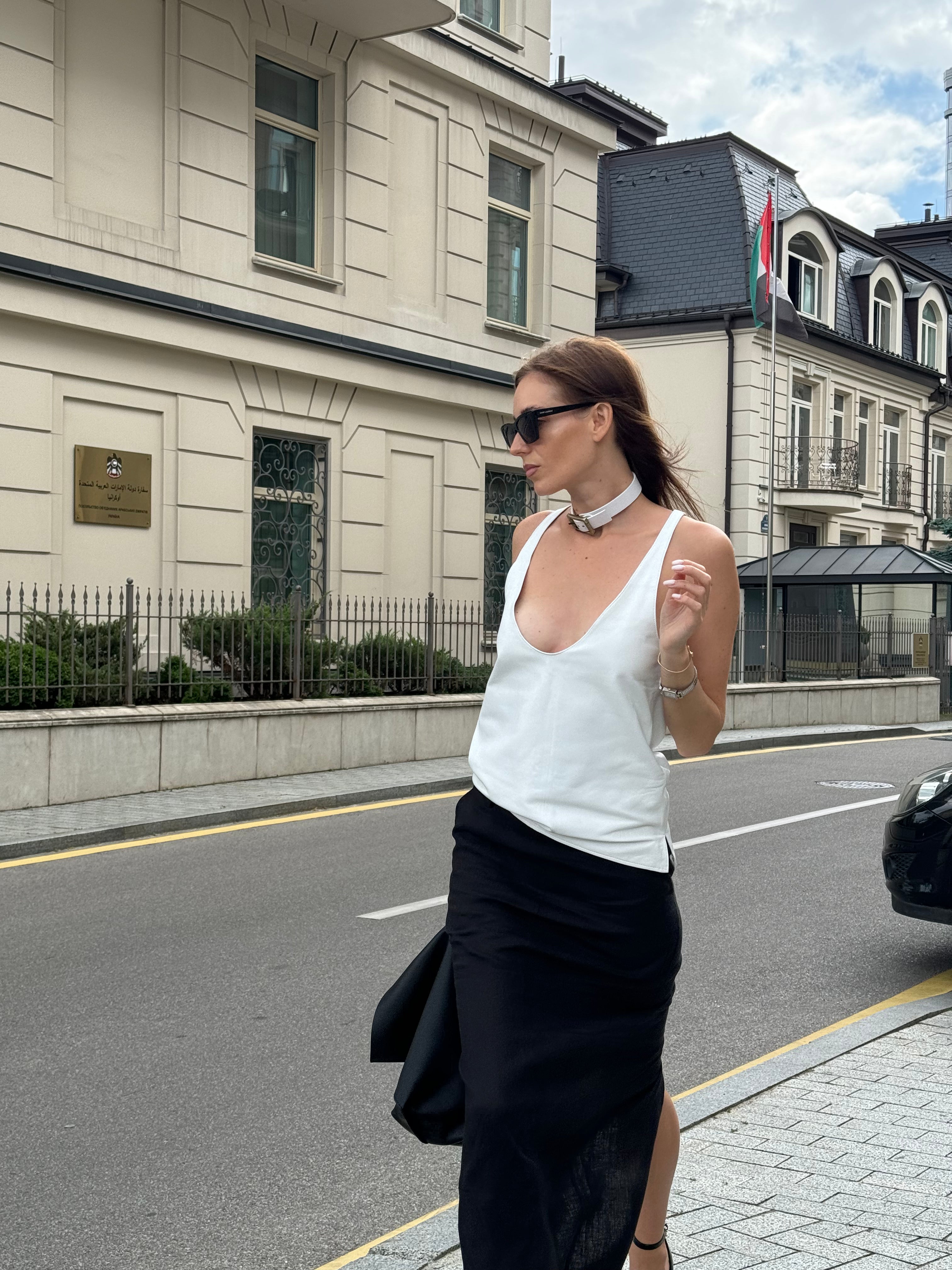 Débardeur en cuir à col plongeant Siara