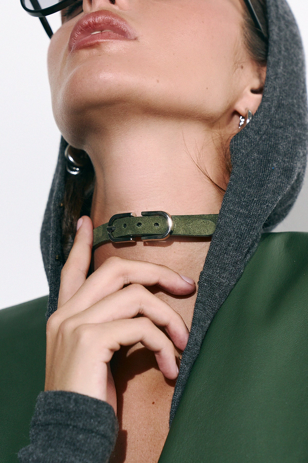 Choker Luri olive